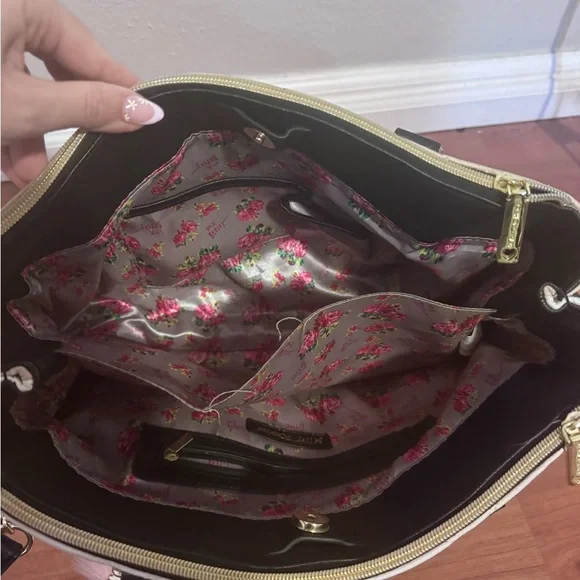 Betsey Johnson Light Pink Quilted Heart Shoulder Bag - Picture 3 of 3